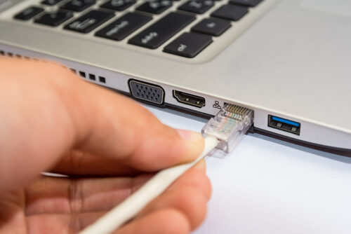 Office Furniture, Fixtures & Computer Networking: Landlord’s Responsibility?
