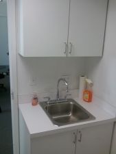 215 Park Avenue Office Space - Kitchenette