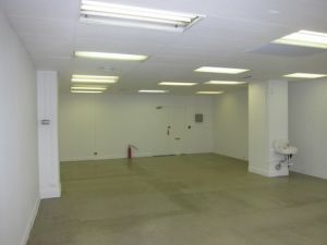 381 Park Avenue South Office Space- White Walls and Polished Concrete Floor