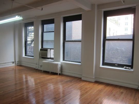 Bright, Open Plan Office Space for lease at 121 West 27th Street in Midtown South, NYC.