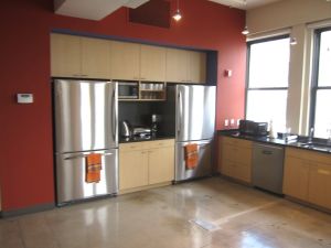 915 Broadway Office Space - Kitchen