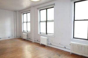 286 Fifth Avenue Office Space - Large Windows