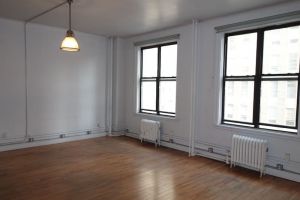 286 Fifth Avenue Office Space - Large Windows