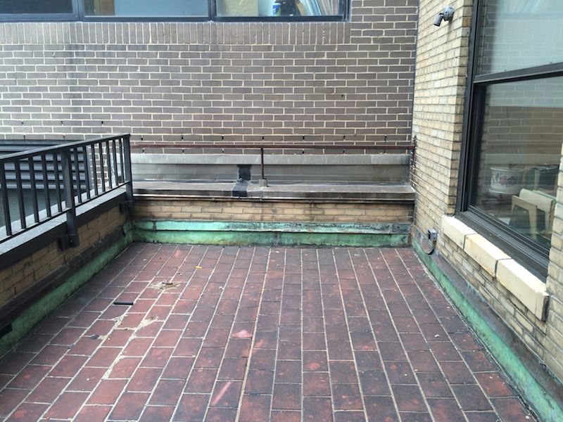 Outdoor roofdeck in commercial office rental, NYC