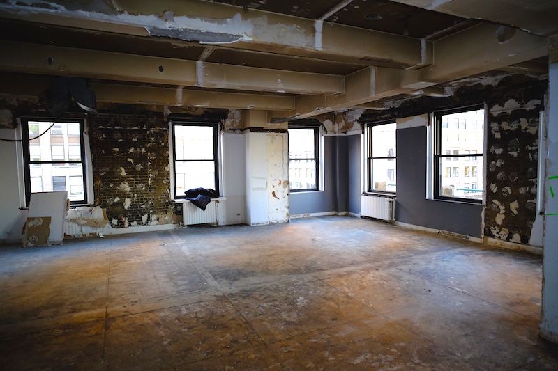 Full-floor Penthouse Office Space for Lease at 273 Madison Avenue, Near Grand Central Station.