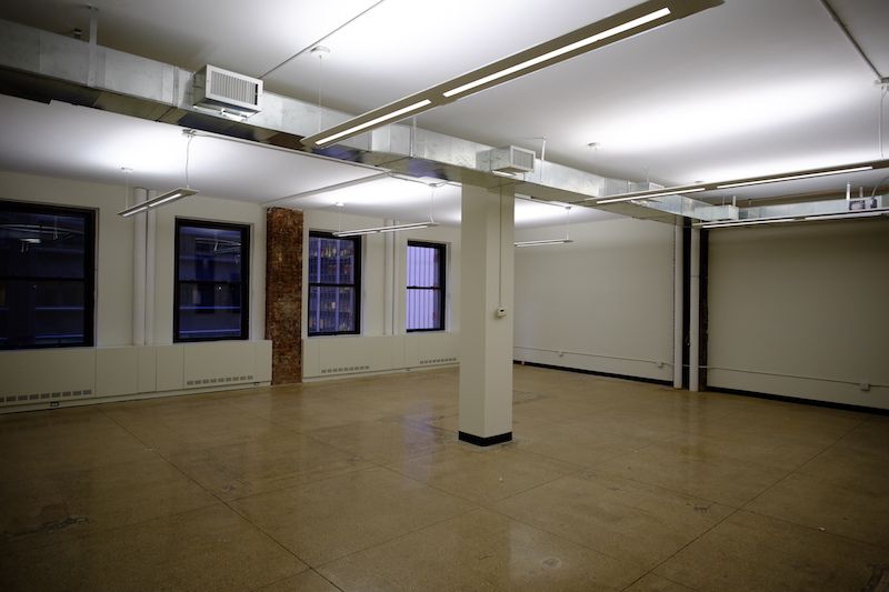 Bright Open Plan Office for Lease on the 10th Floor of 160 Broadway, Lower Manhattan.