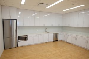 1 World Trade Center Office Space - Kitchen