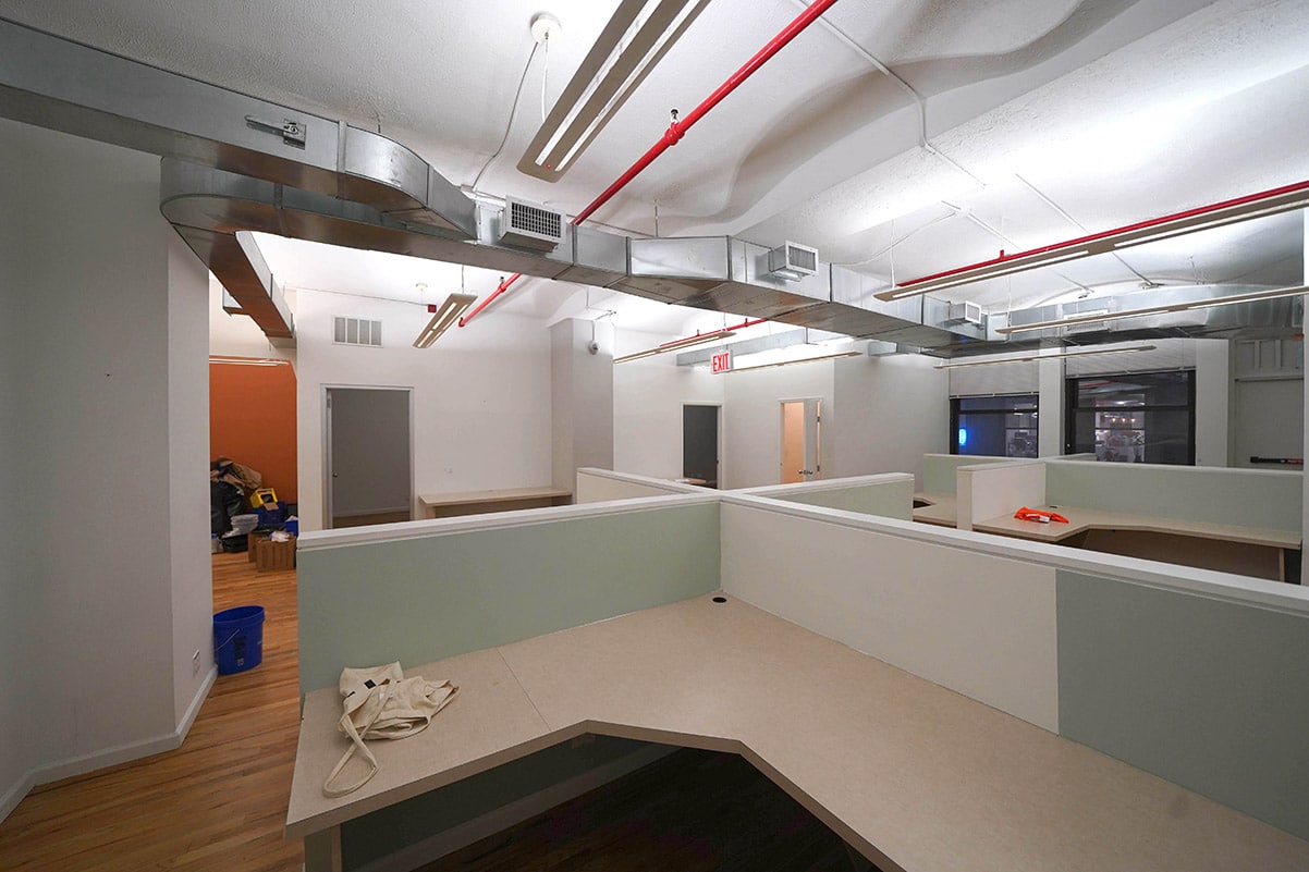 21st Street, Fifth Avenue Office Space - Bullpen