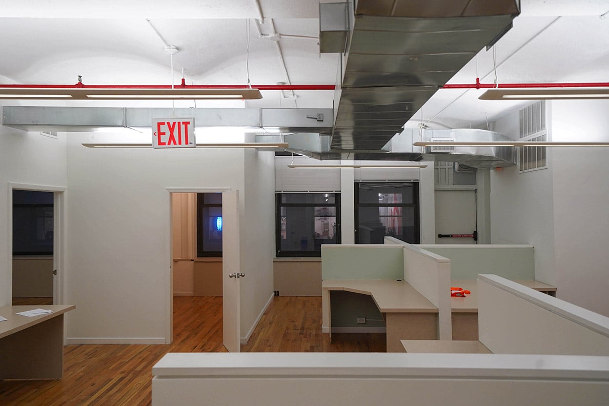 21st Street, Fifth Avenue Office Space - Bullpen