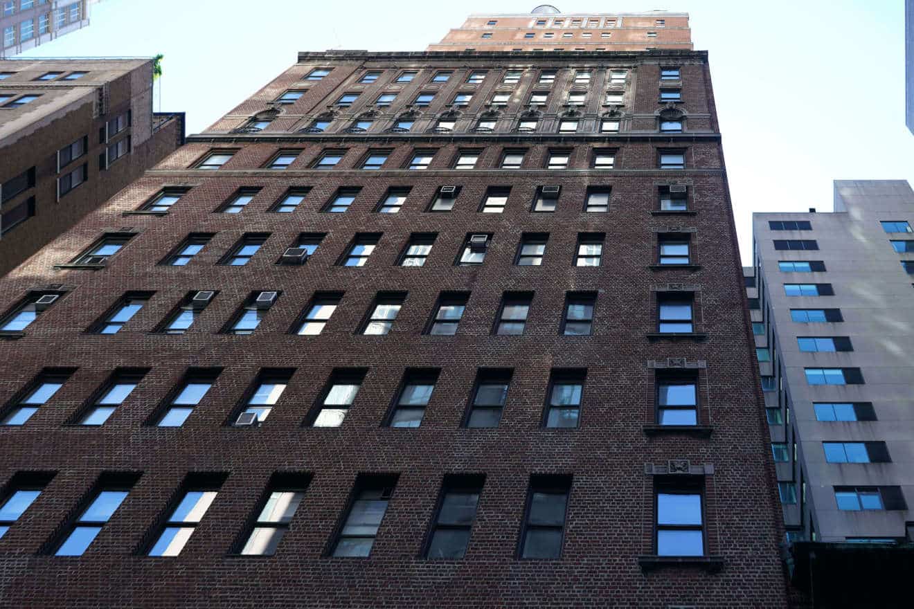 30 East 60th Street Office Space for Lease in the Plaza District/Upper East Side of New York City