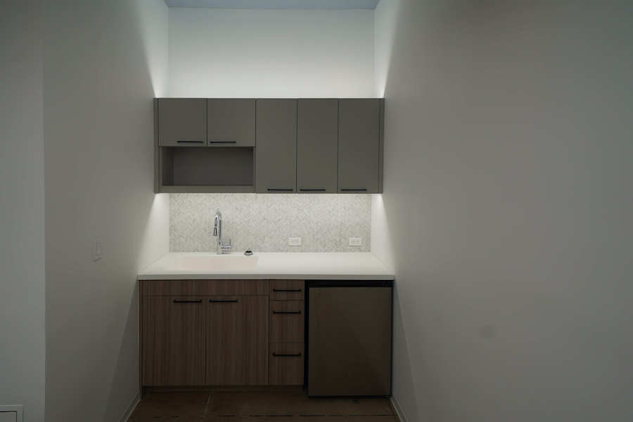 370 Lexington Avenue Office Space, Suite #706 - Kitchenette