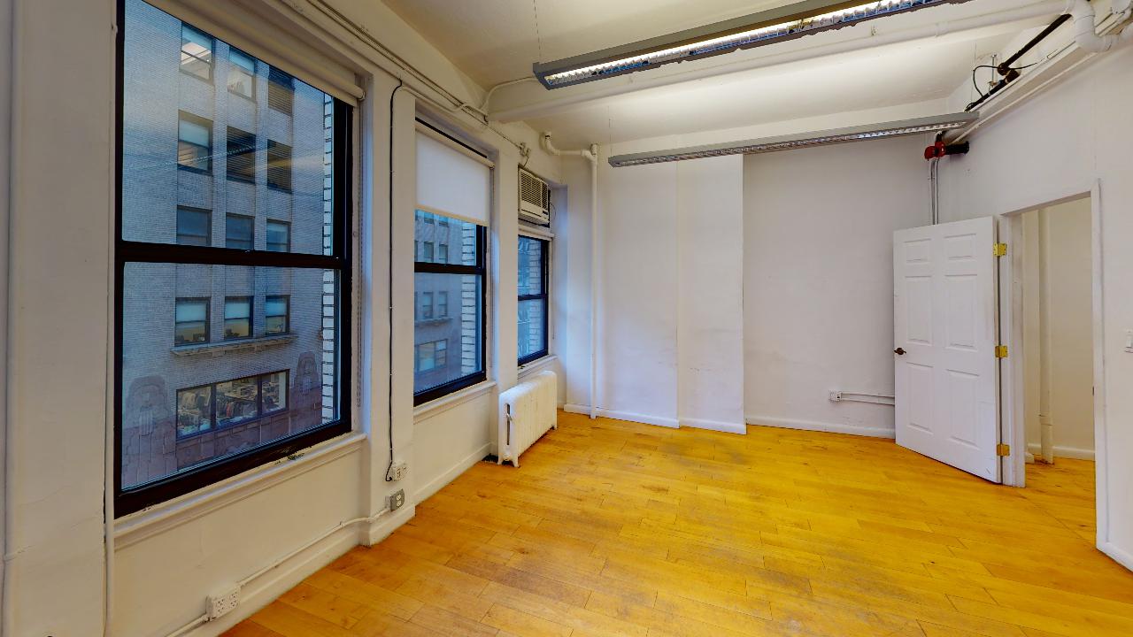 526 Seventh Avenue Office Space, 7th Floor - Large Windows