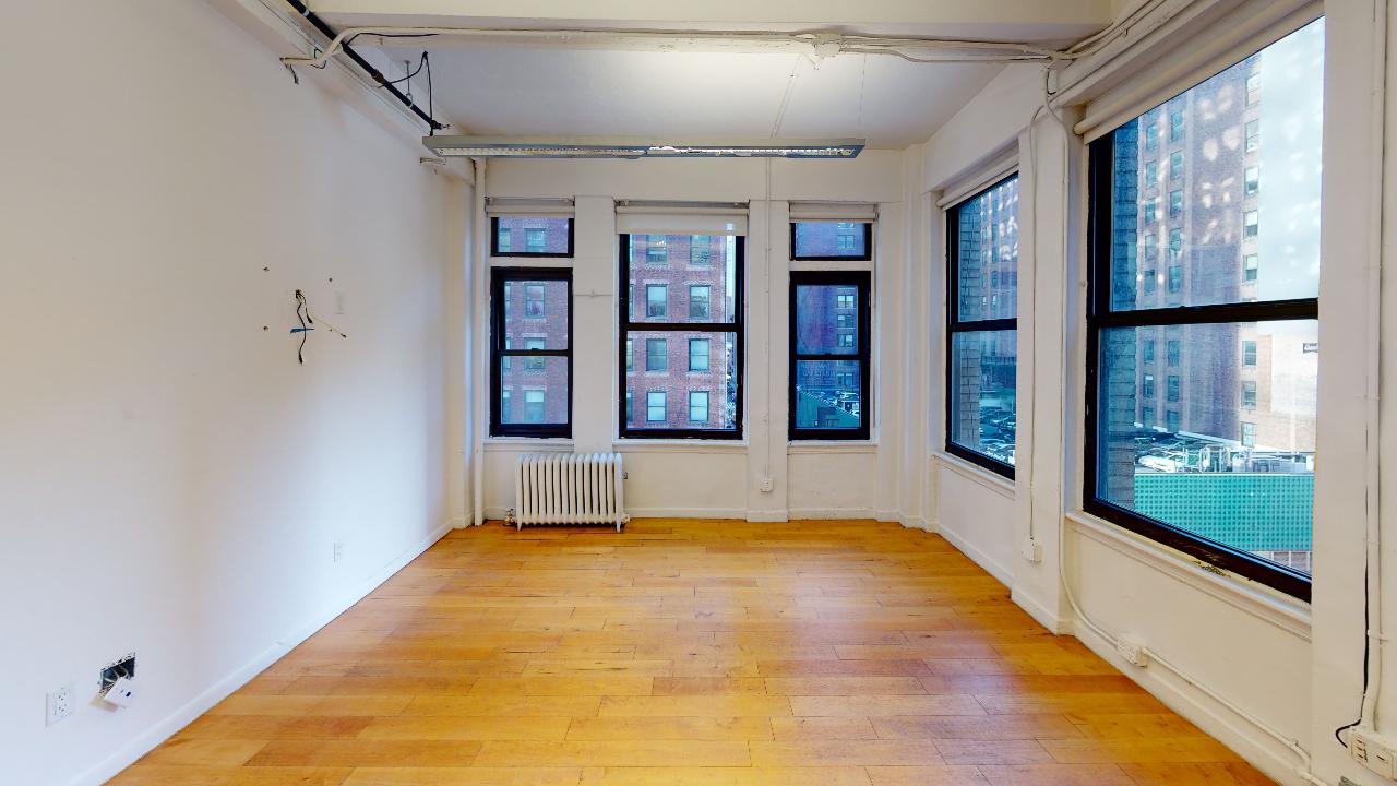 526 Seventh Avenue Office Space, 7th Floor - Corner Windows