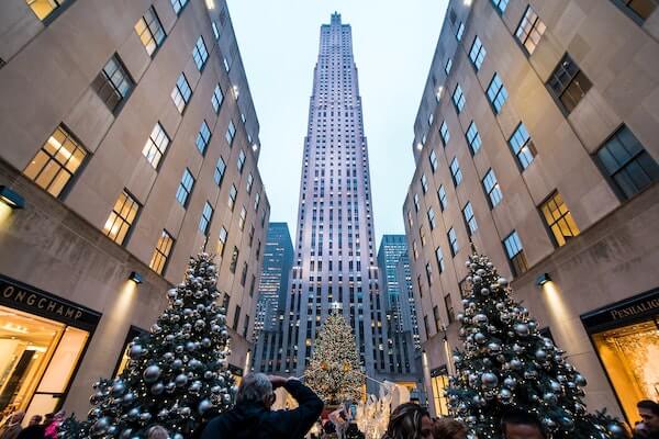Rockefeller Center Christmas Tree | Metro Manhattan Office Space