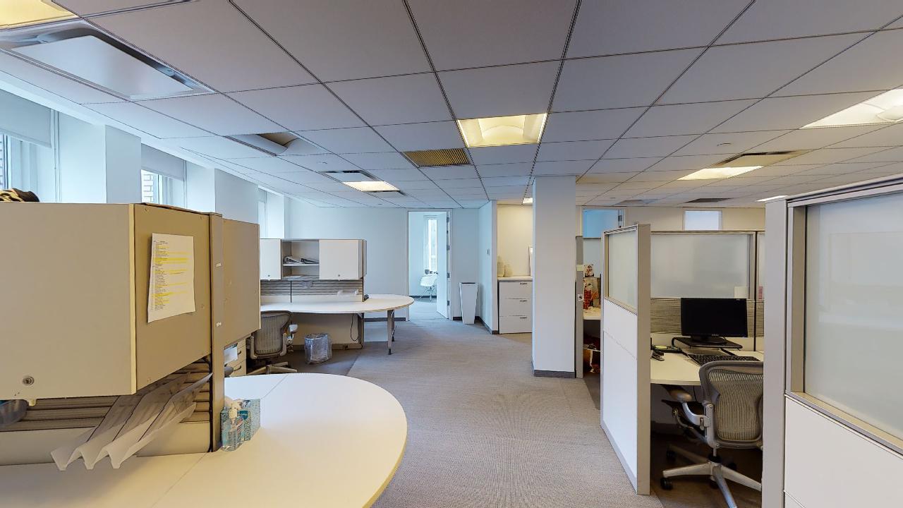 1441 Broadway Office Space - Bullpen