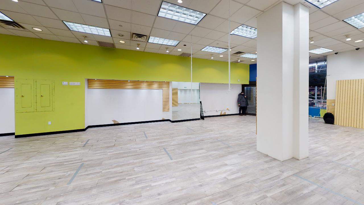 55 East 39th Street Retail Space - Bright Green Walls