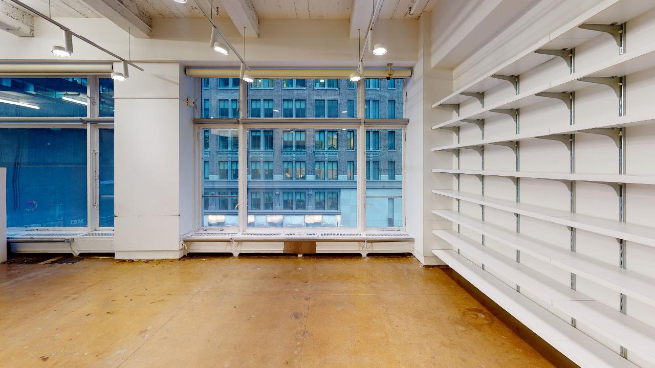 595 Madison Avenue Office Space - Shelving