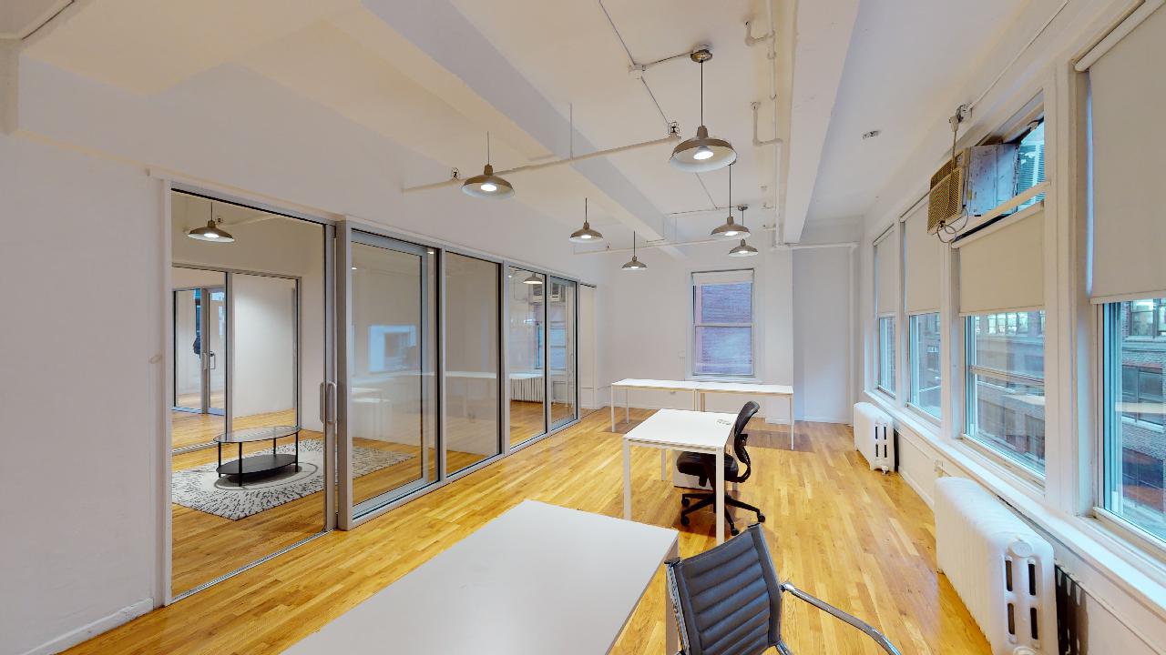 336 West 37th Street Office Space - Bullpen