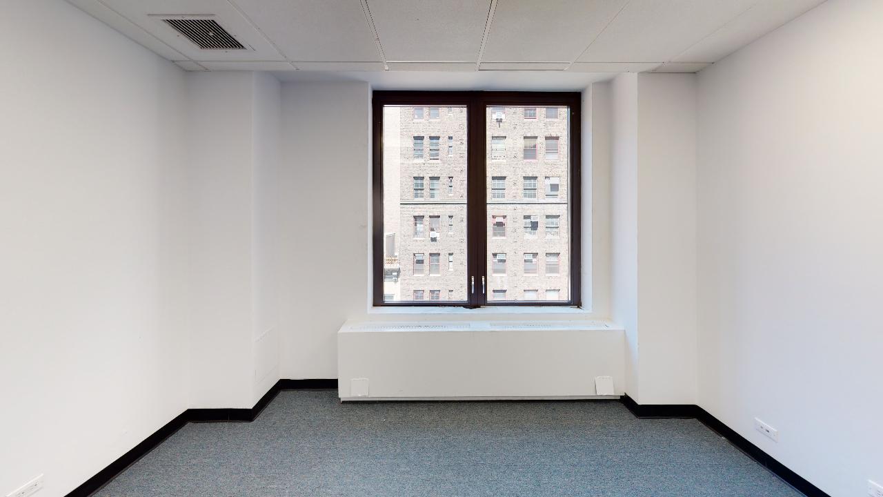 353 Lexington Avenue Office Space - Window