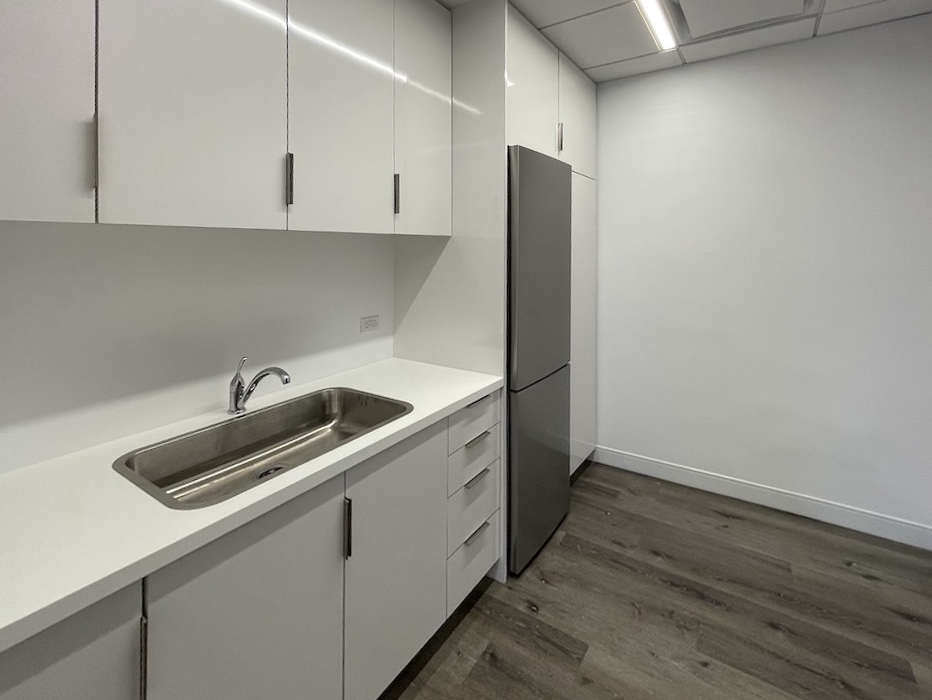 800 Third Avenue Office Space - Kitchen