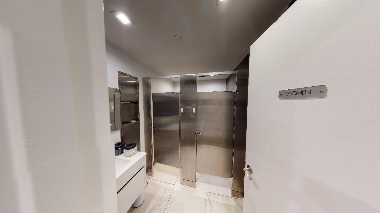 369 Lexington Avenue, 11th Floor - Washrooms