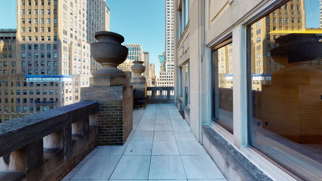 Full 26th Floor Office Space with a Private Terrace for Rent at 369 Lexington Avenue, Manhattan.