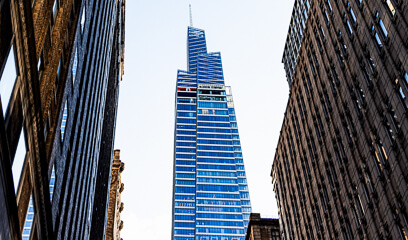 NYC skyline with One Vanderbilt at center, featuring the extraordinary Summit observation deck.