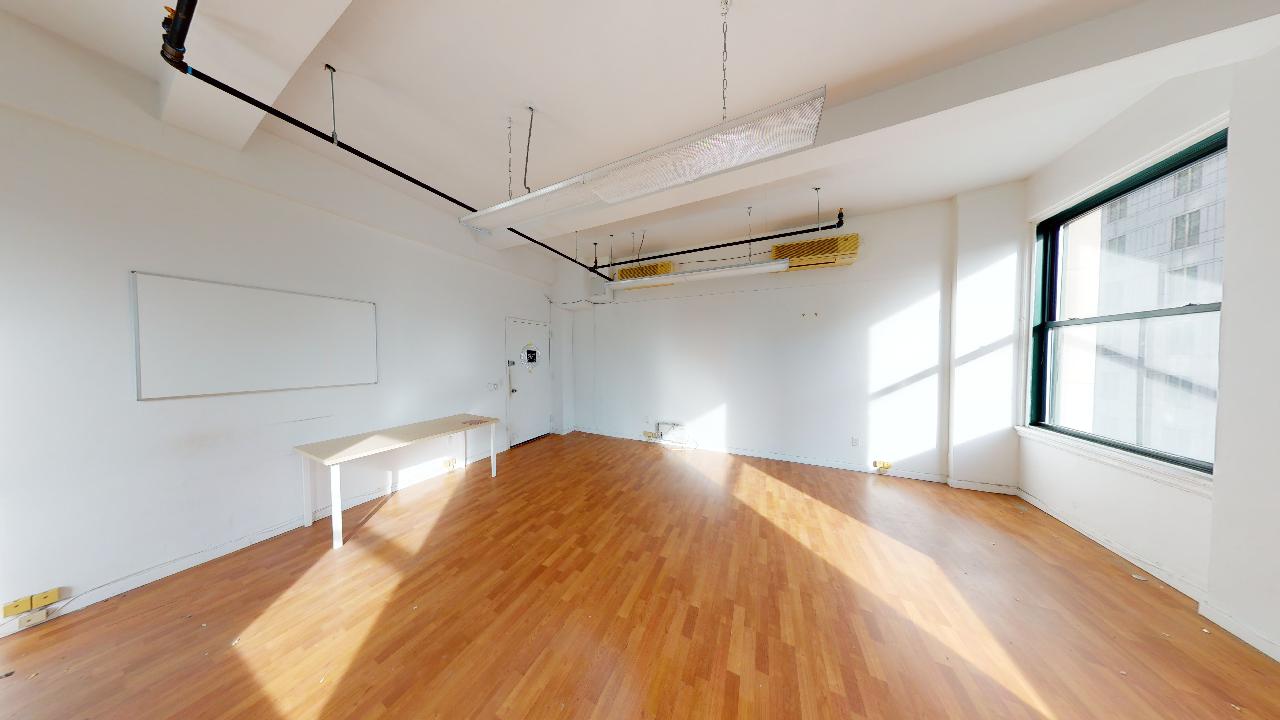 875 SF 291 Broadway Office Space - Hardwood Floor