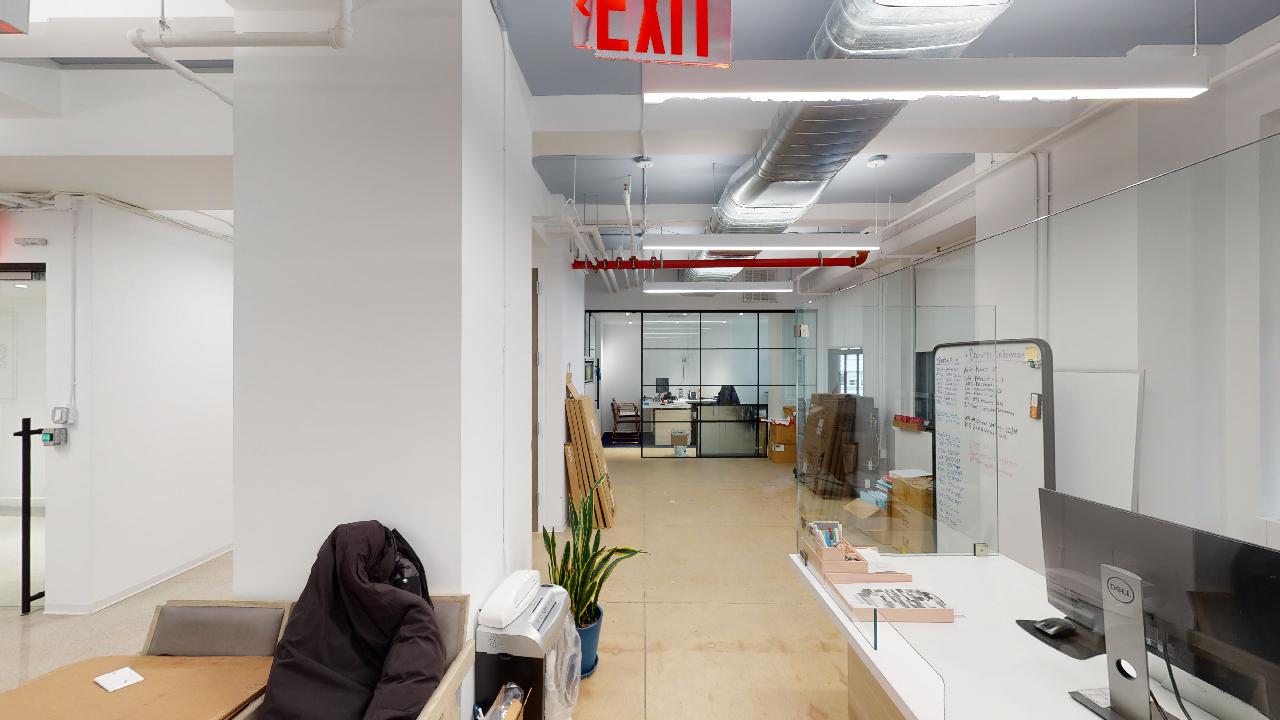 370 Lexington Avenue Office Space, 20th Floor - Bullpen