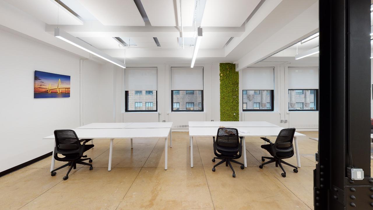 Completely furnished, bright office space for lease at 370 Lexington Avenue, Manhattan.
