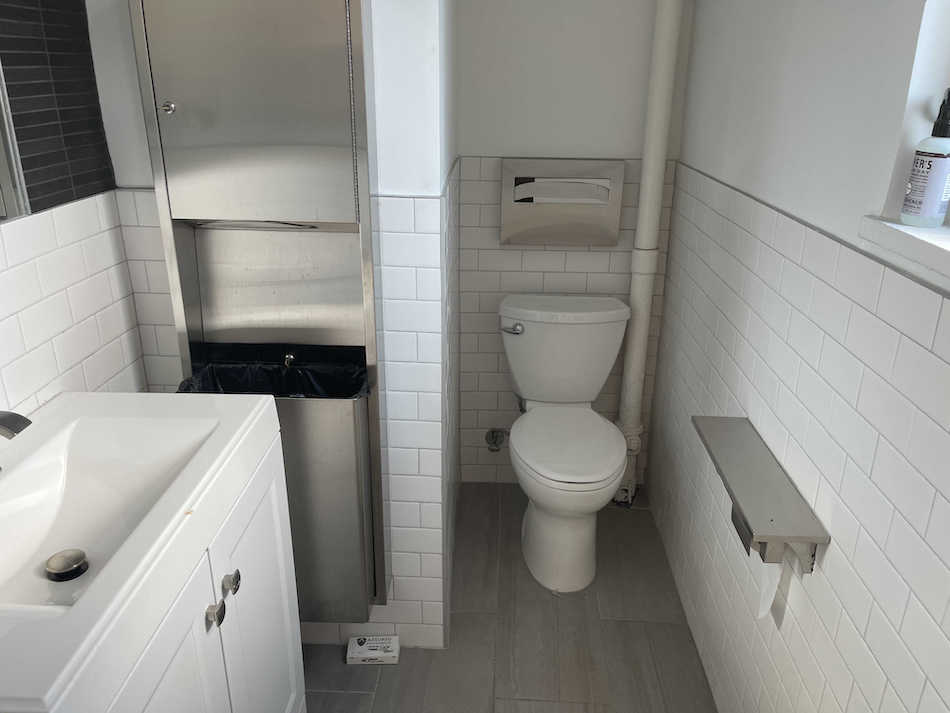 580 Eighth Avenue Office Space - Washroom
