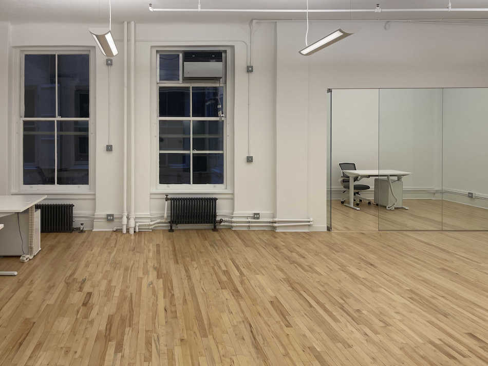 584 Broadway Office Space - Bullpen