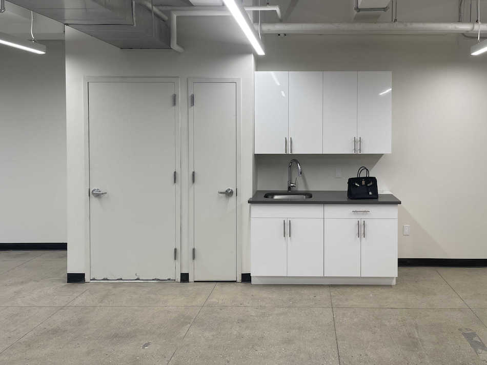 225 Broadway Office Space - Kitchenette