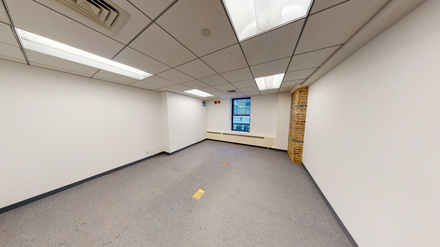483 Tenth Avenue Office Space - Office Room with Floor Carpet and White Walls