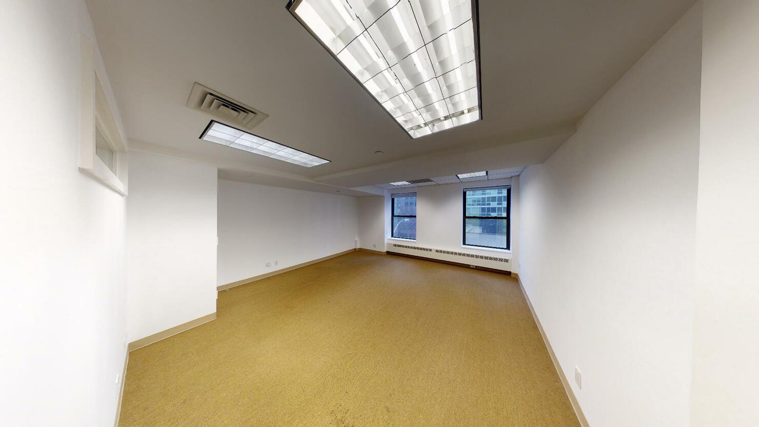 483 Tenth Avenue Office Space - Bullpen