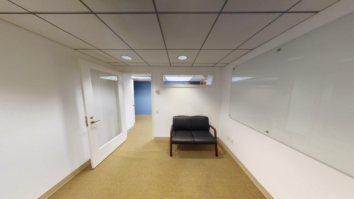 483 Tenth Avenue Office Space - Waiting Area