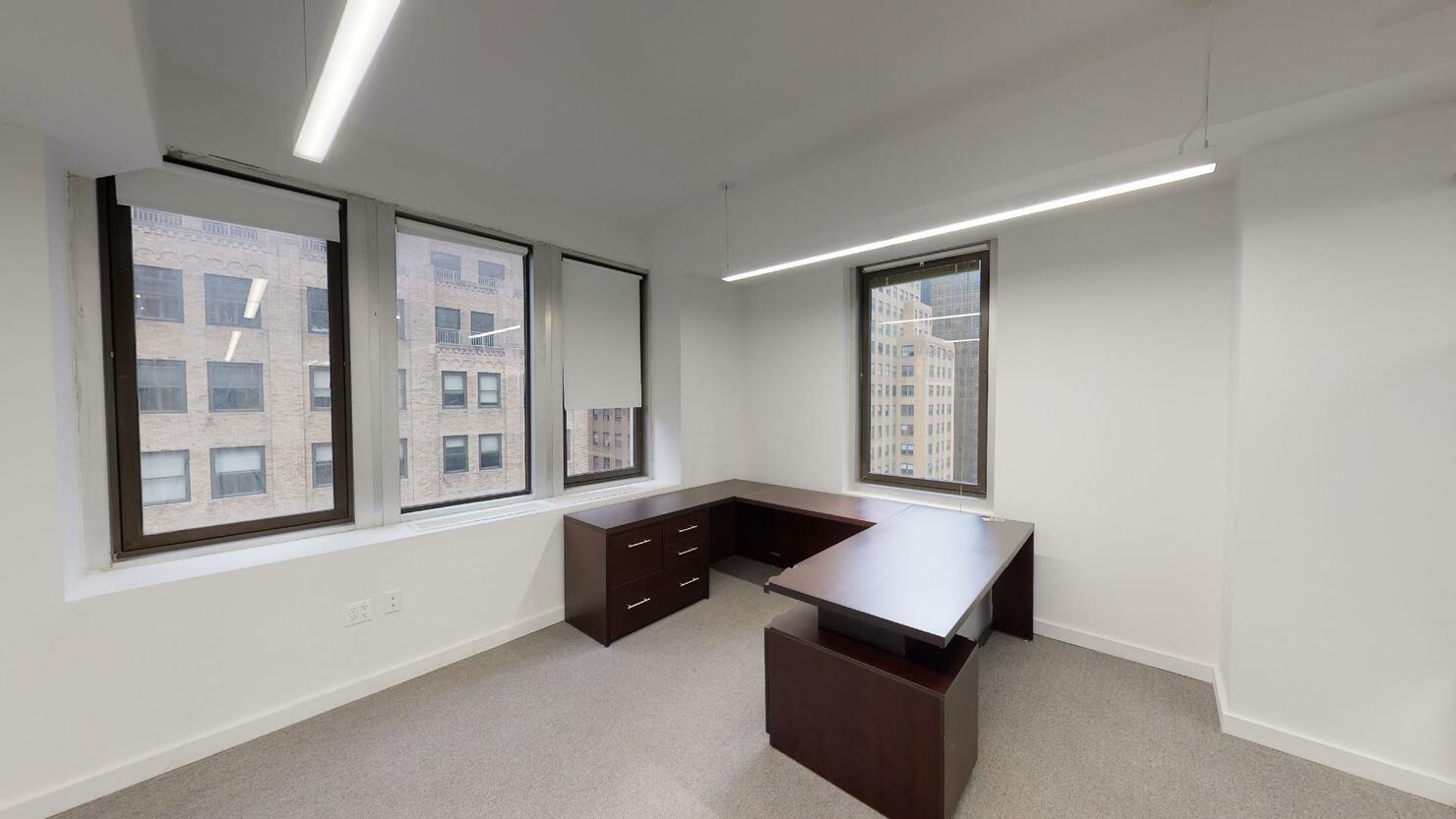 369 Lexington Avenue Office Space - Corner Windows