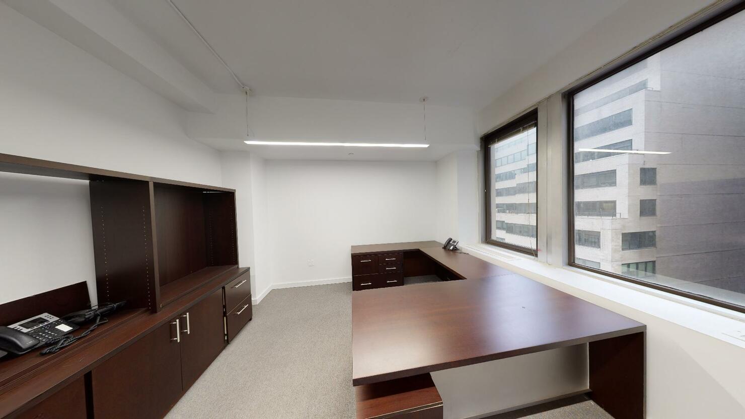 369 Lexington Avenue Office Space - Private Office Room