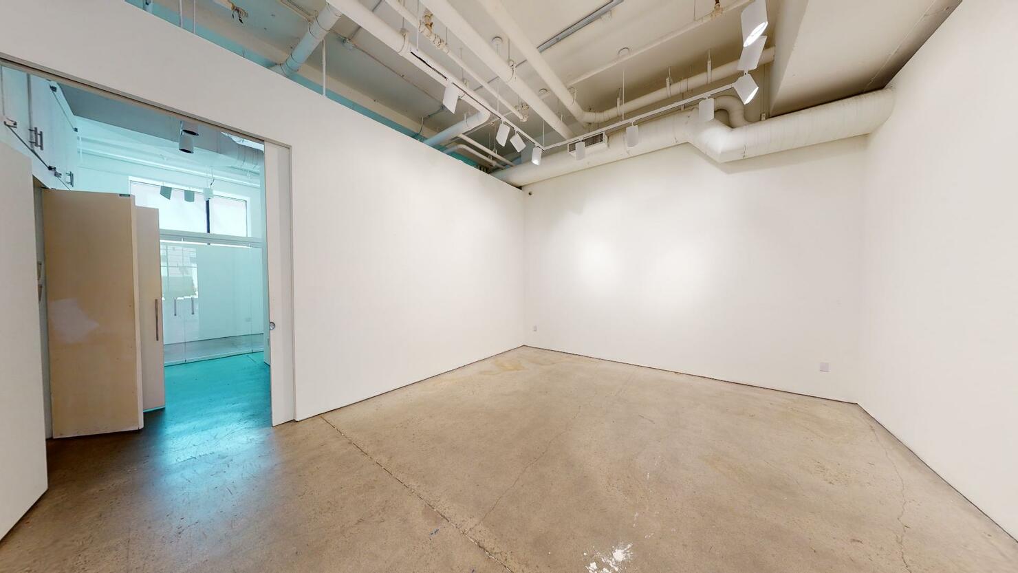 540 West 28th Street Office Space - White Walls