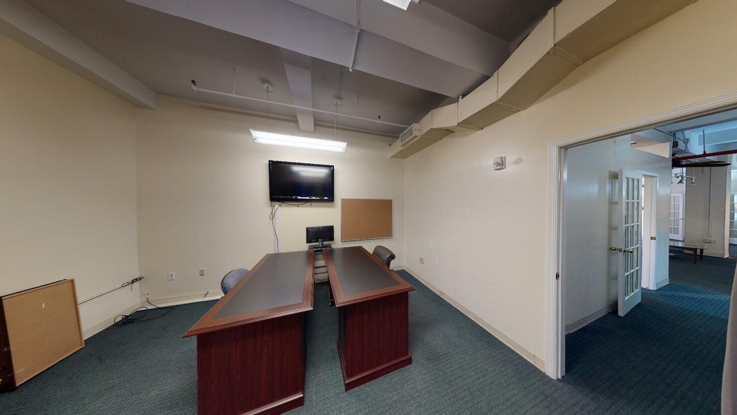 247 West 35th Street Office Space - Open office area