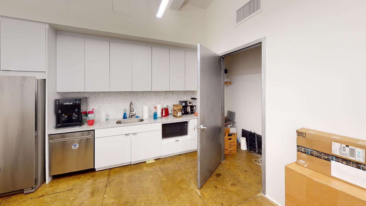 171 Madison Avenue Office Space - Kitchen
