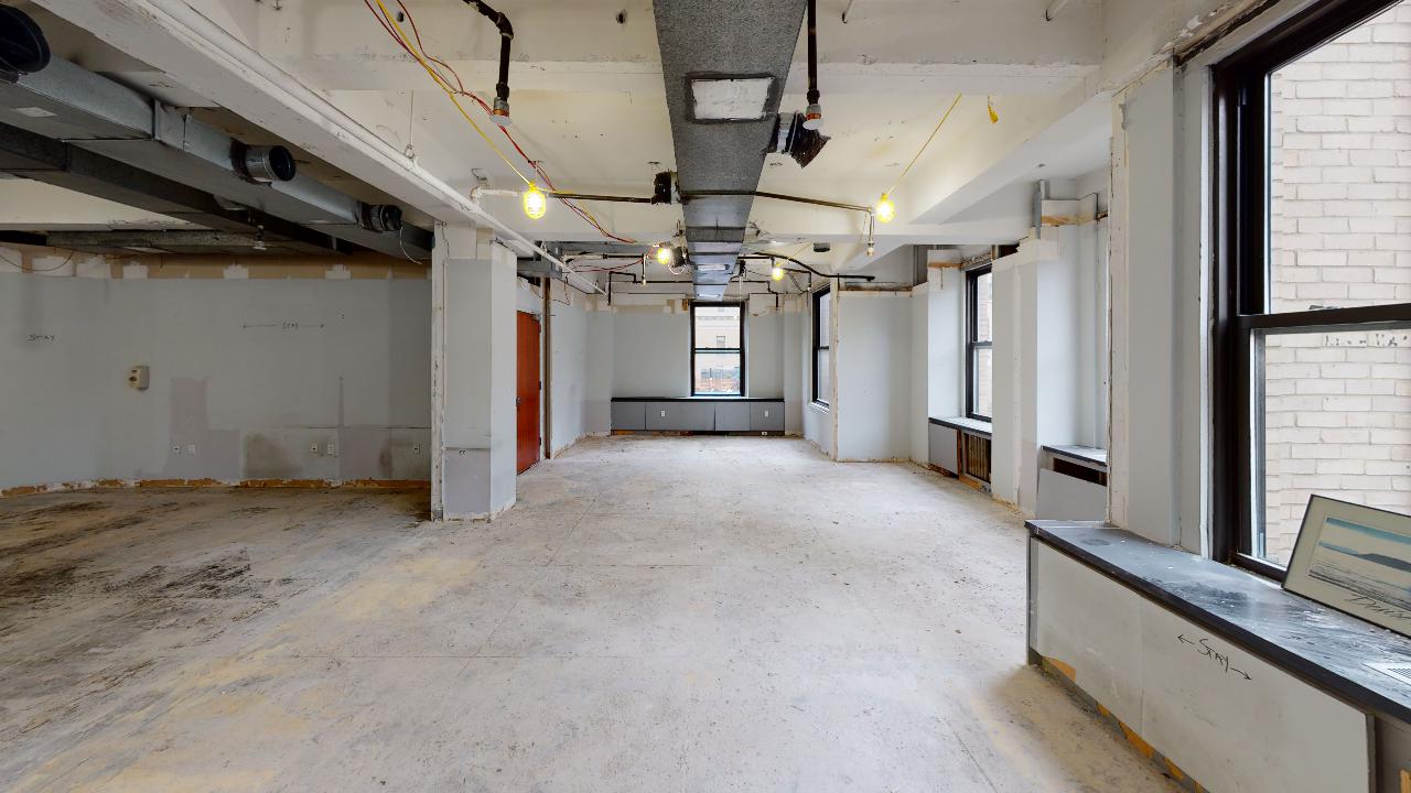 48 West 39th Street Office Space - Open Office Layout