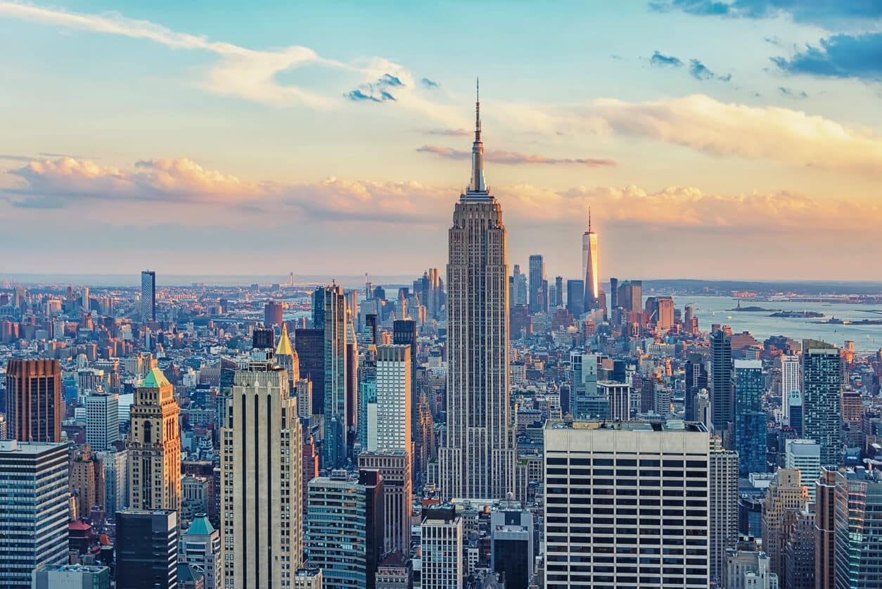 Midtown NYC skyline, showcasing the heart of the city's vast commercial real estate options.
