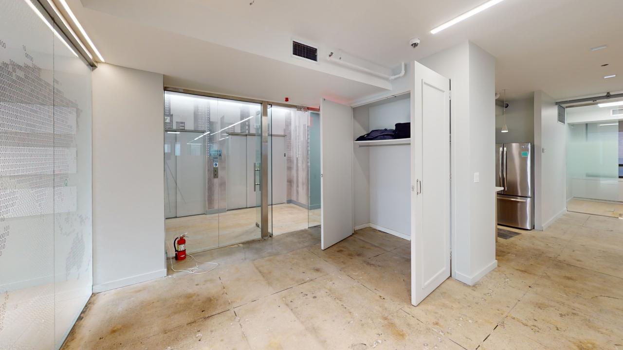 Office with closet, 369 Lexington Avenue, 9th floor