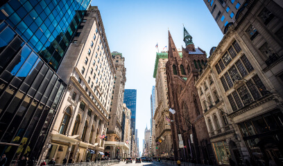 Vibrant 5th Ave scene, Manhattan's prime commercial hub, amidst NYC's real estate resurgence.