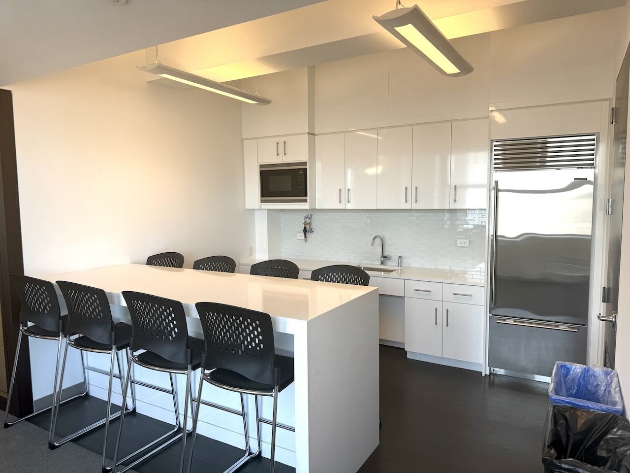 350 5th Avenue Office Space - Kitchen