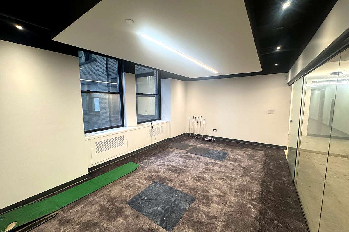 80 Maiden Lane Office Space - Corner Office with Decorative Ceiling