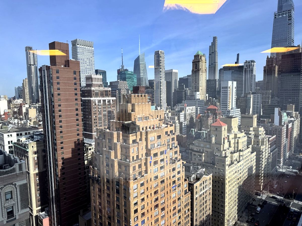 North-facing Midtown skyline view with One Vanderbilt, 25th floor at 3 Park Avenue