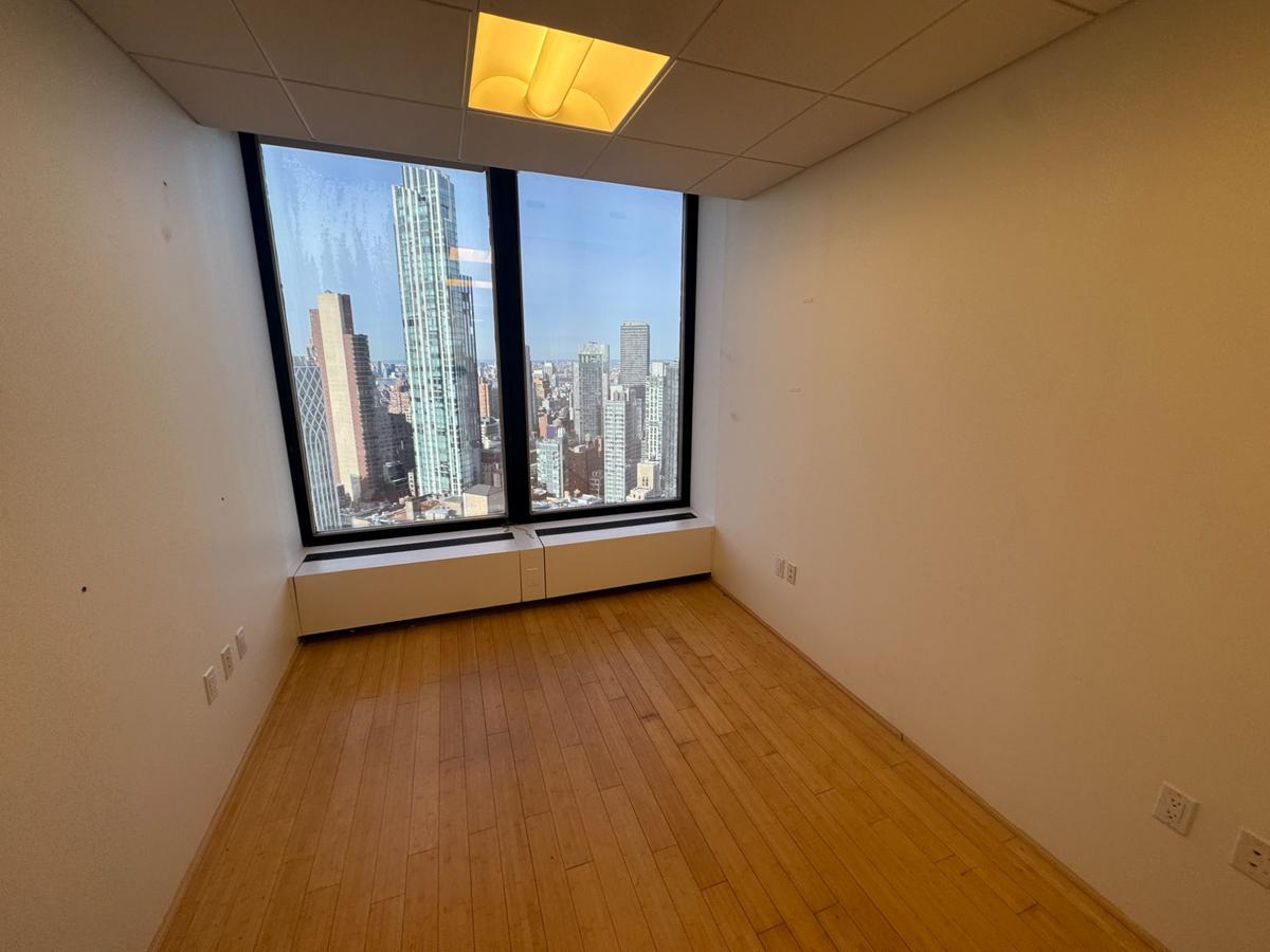 Panoramic Hudson River and Midtown Manhattan skyline view from 3 Park Avenue 37th floor office