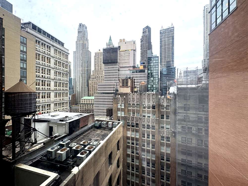 Downtown Manhattan skyline views from the 16th floor at 15 Maiden Lane